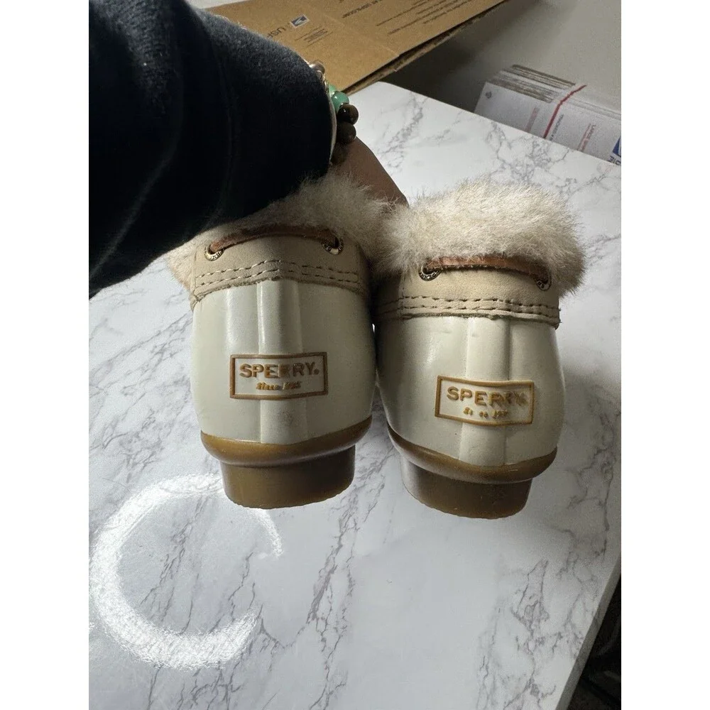 Sperry Saltwater Duck Boot Women's 8 Beige Lace-Up Faux Fur Lined Ankle